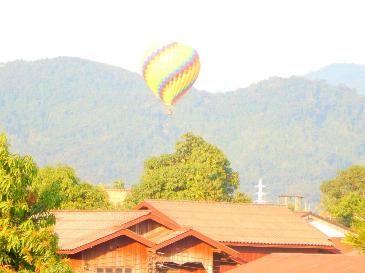 Vang Vieng Camellia Hotel Ngoại thất bức ảnh